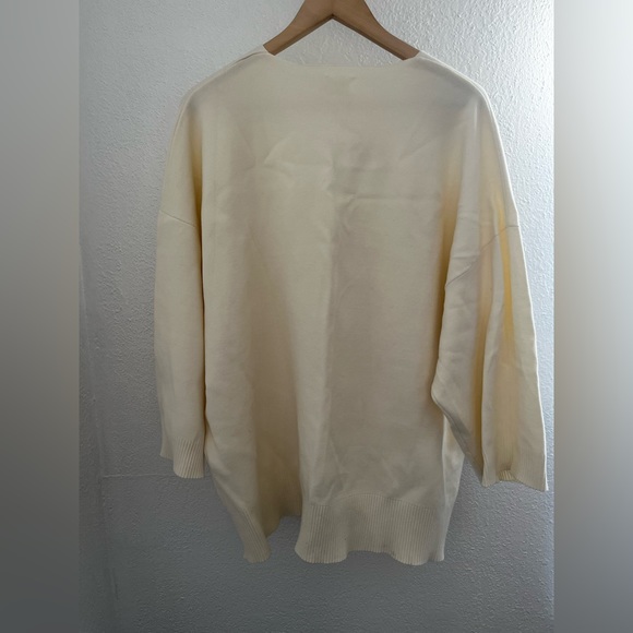 Wilfred cream tunic sweater (Aritzia) - Picture 6 of 6